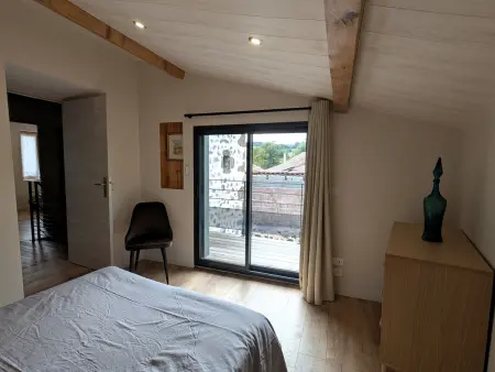 Maison rénovée à Polignac, vue sur le mont : photo 10