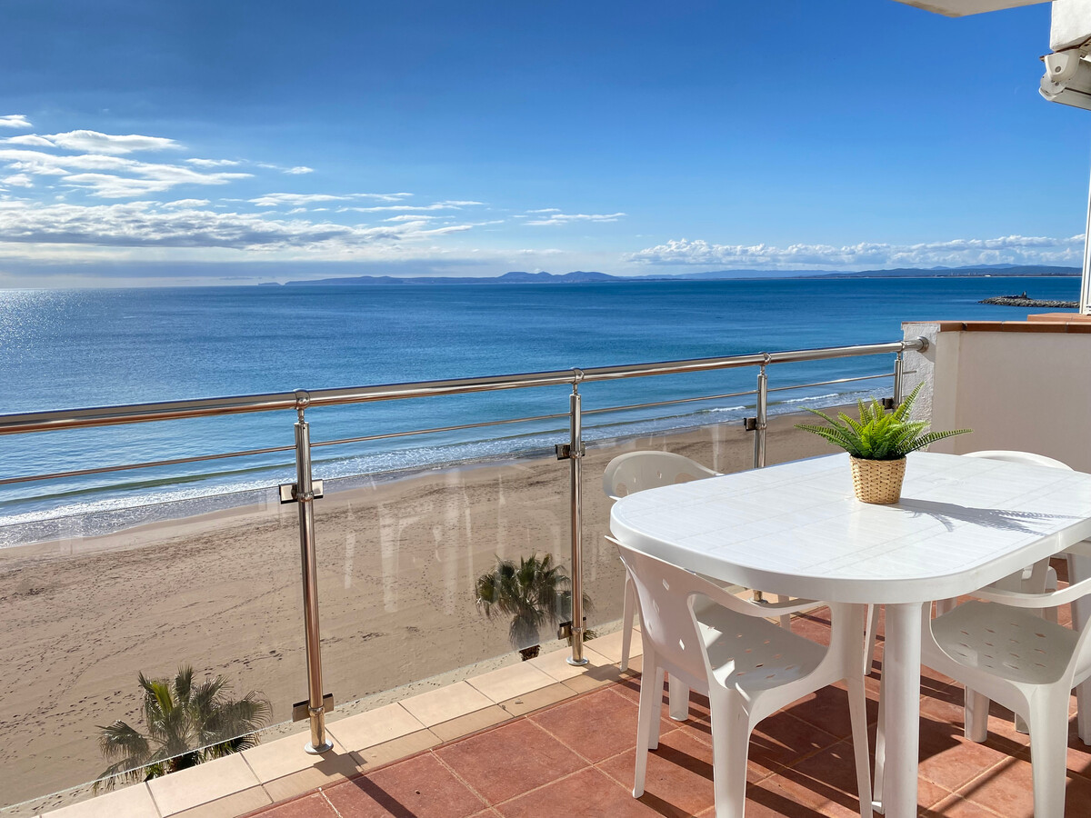 Appartement bord de mer à Roses, vue baie, animaux - Photo 1