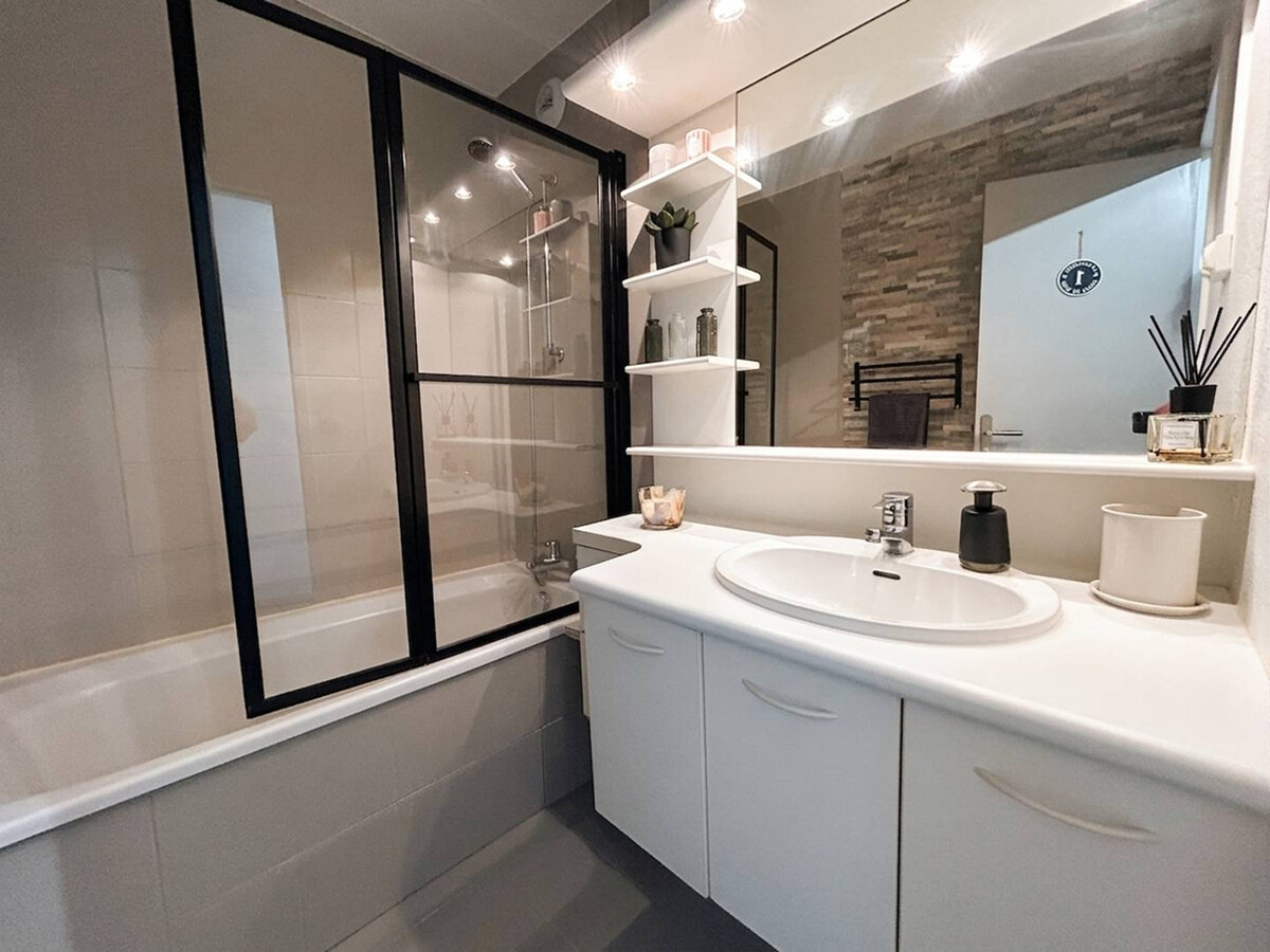 Appartement 66m² rénové, 6 pers, balcon sud-ouest aux Arcs 1800 - Photo 5