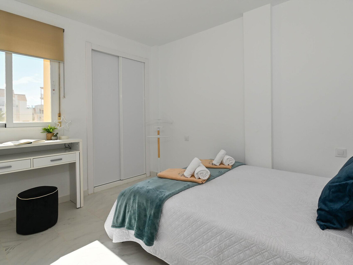 Appartement 3 chambres à 25 m de la plage, piscine - Photo 10