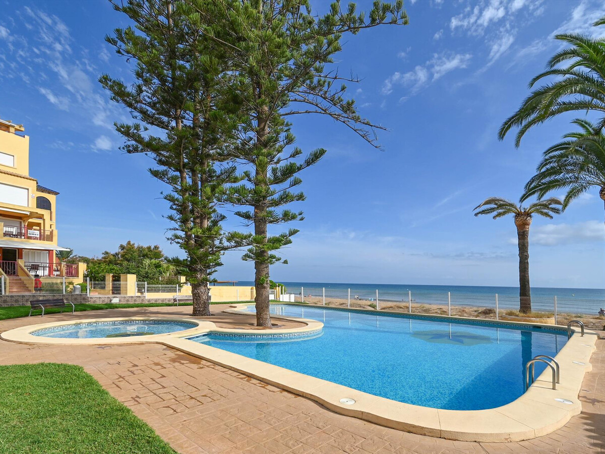 Appartement 3 chambres à 25 m de la plage, piscine - Photo 13