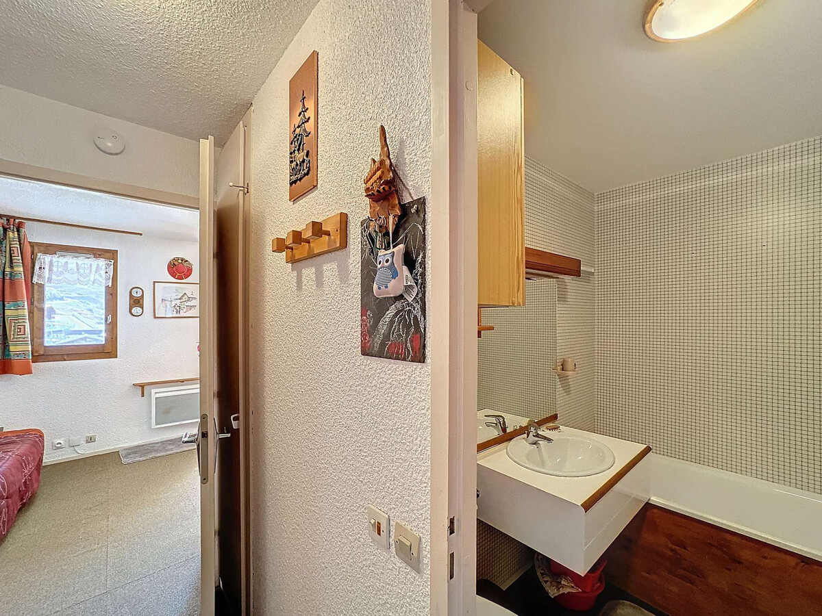 Studio 4 pers aux Menuires, balcon sud, parking gratuit - Photo 4