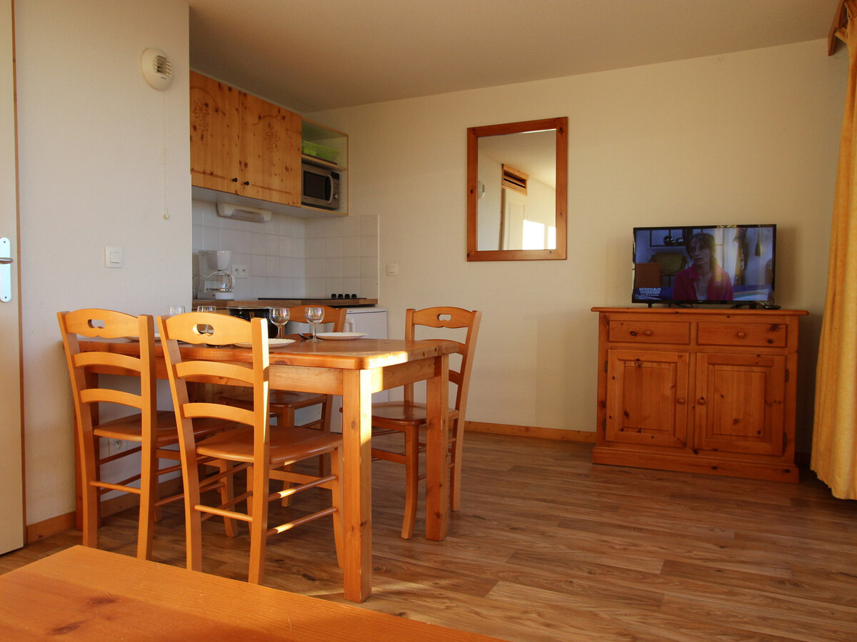 Studio cabine 27m² Chamrousse, terrasse ouest vue vallée - Photo 2