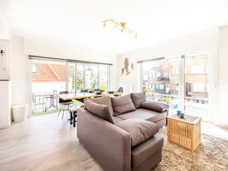 Location appartement à Koksijde, Appartement rénové situé au centre de la ville
