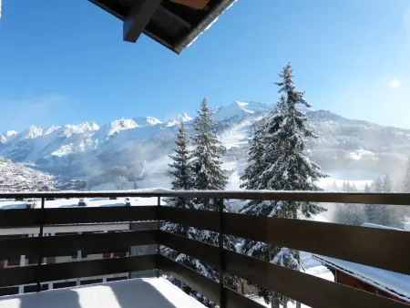 Appartement 6 pers. 2 chambres, pistes à 50 m, La Clusaz : photo 3