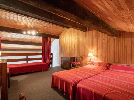 Appartement 6 pers. 2 chambres, pistes à 50 m, La Clusaz : photo 8