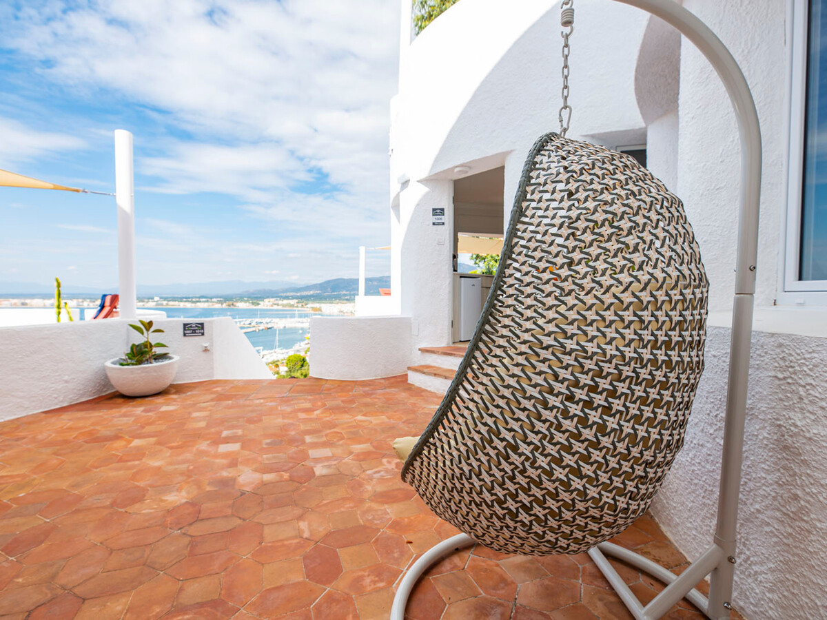 Studio moderne vue baie à Roses, 700m de la plage - Photo 2