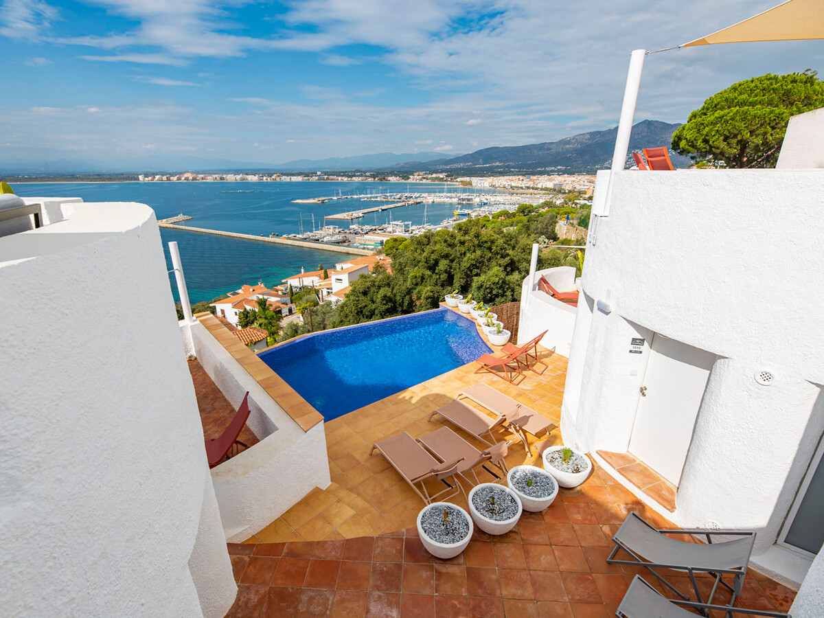 Studio moderne vue baie à Roses, 700m de la plage - Photo 14