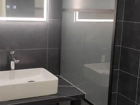 Appartement 6 pers. balcon sud, piscine et parking couvert - Photo 11