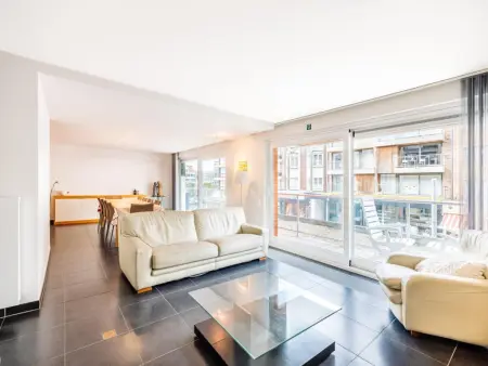 Location appartement à Koksijde, Appartement spacieux avec vue latérale sur mer