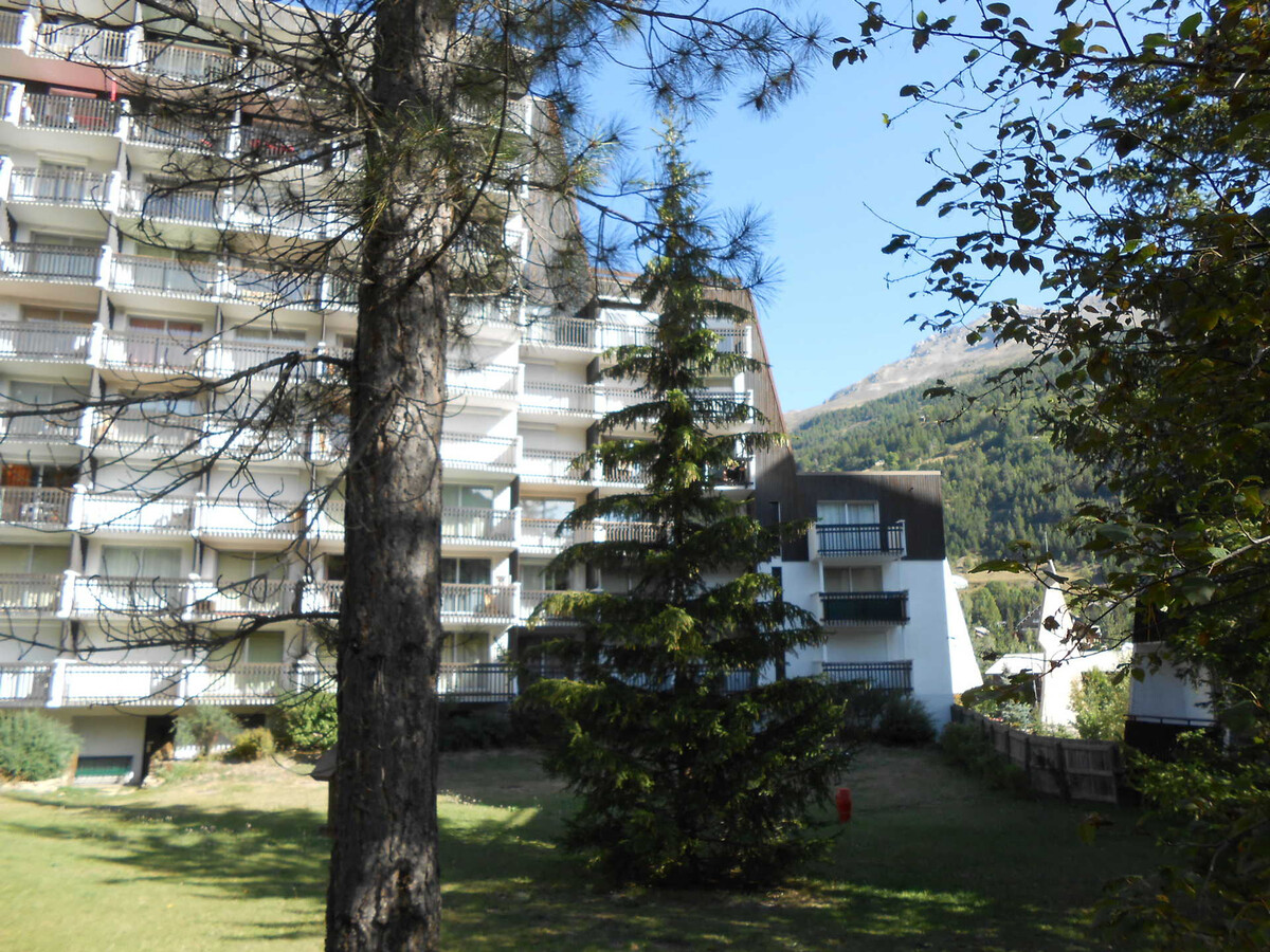 Appartement 6 pers. à Villeneuve, balcon et parking - Photo 13