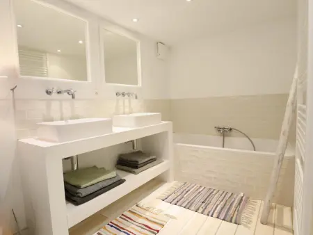 Chalet Agathe à Laforêt, vue village et terrasse de 25 m² : photo 25