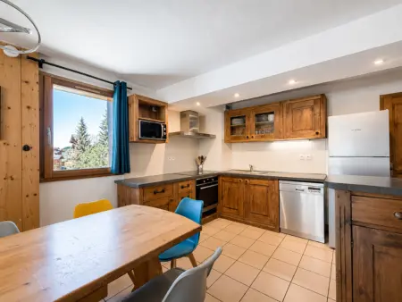Triplex 6 pièces 10 pers. aux Menuires, pistes à 100 m et vue La Masse : photo 3