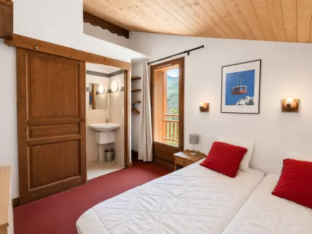 Triplex 6 pièces 10 pers. aux Menuires, pistes à 100 m et vue La Masse : photo 5