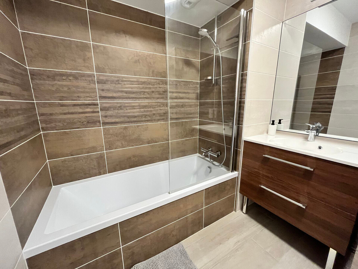 Duplex 80m² vue vallée Giffre, centre Samoëns - Photo 8