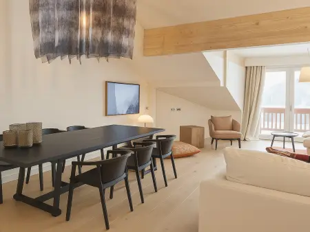 Appartement 4 chambres au centre de Courchevel 1850, face à l'école de ski : photo 3
