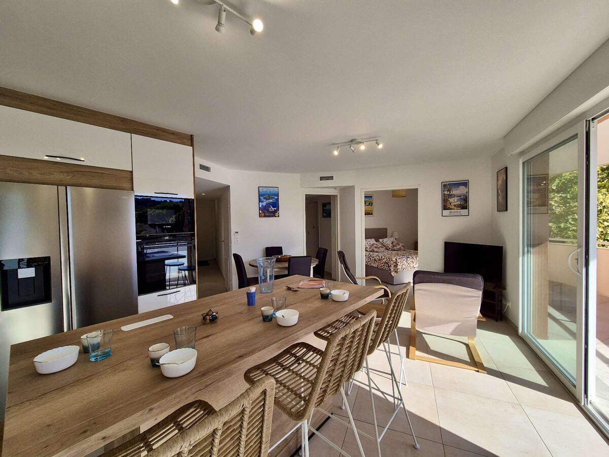 Appartement 3 chambres, terrasse 38 m², centre-ville Cavalaire - Photo 4