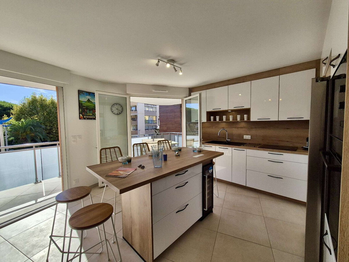 Appartement 3 chambres, terrasse 38 m², centre-ville Cavalaire - Photo 7