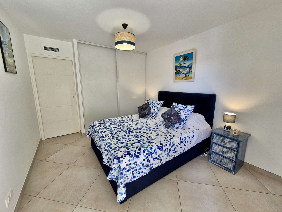 Appartement 3 chambres, terrasse 38 m², centre-ville Cavalaire - Photo 12