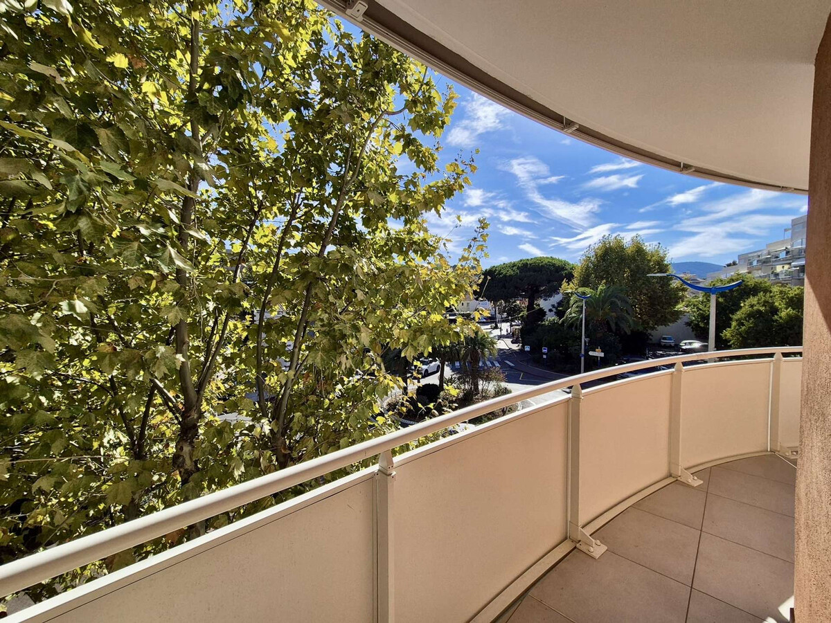 Appartement 3 chambres, terrasse 38 m², centre-ville Cavalaire - Photo 26