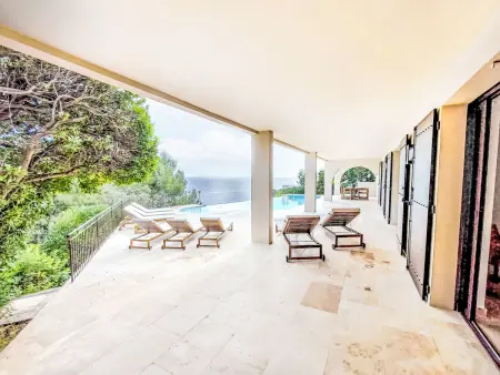 Villa Odyssée Les Issambres, piscine et vue mer : photo 34