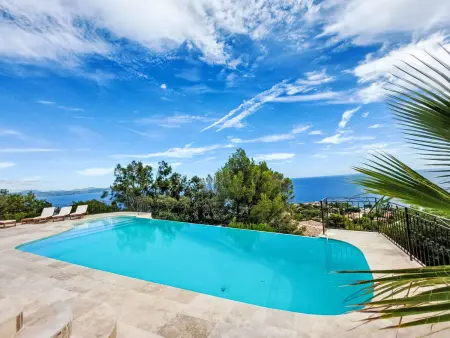 Villa Odyssée Les Issambres, piscine et vue mer : photo 41