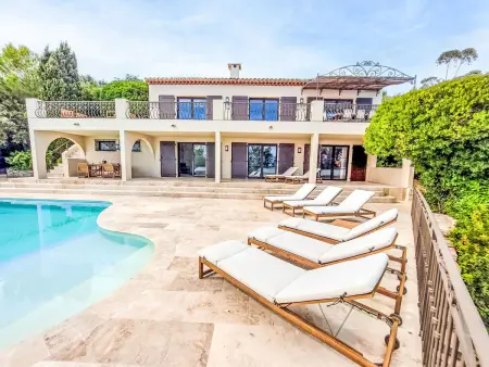 Villa Odyssée Les Issambres, piscine et vue mer : photo 43