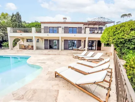 Villa Odyssée Les Issambres, piscine et vue mer : photo 50
