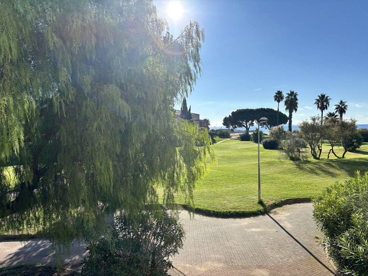 Studio cabine 4 pers. La Londe-les-Maures, balcon & parking - Photo 1