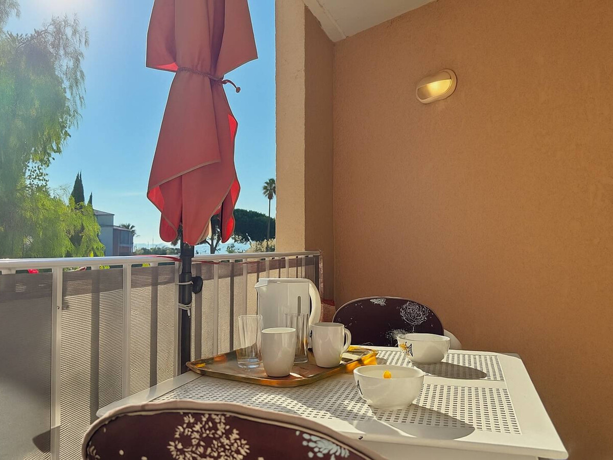 Studio cabine 4 pers. La Londe-les-Maures, balcon & parking - Photo 3