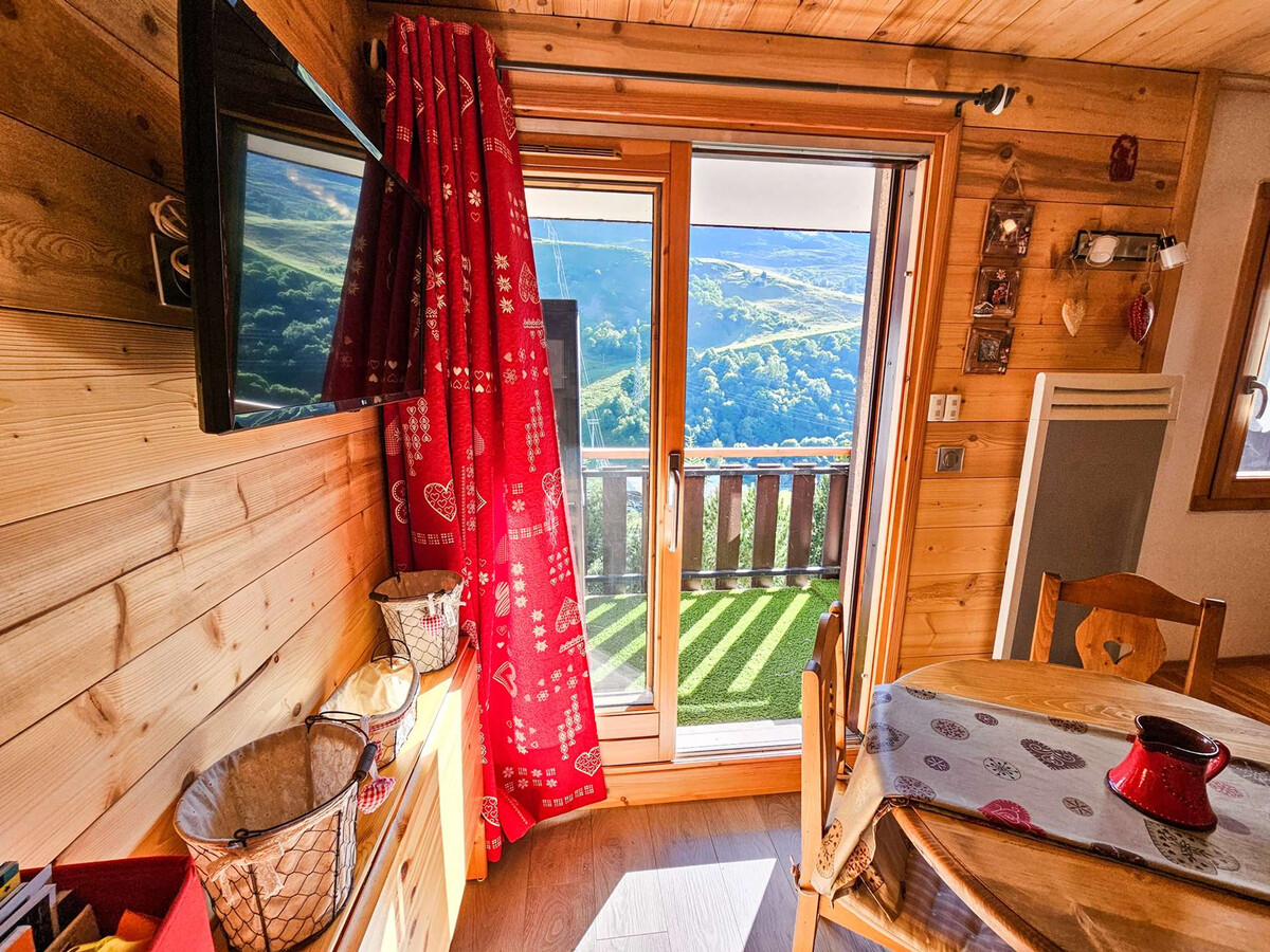 Grand studio lumineux avec WiFi, parking gratuit, proche des pistes - Photo 7