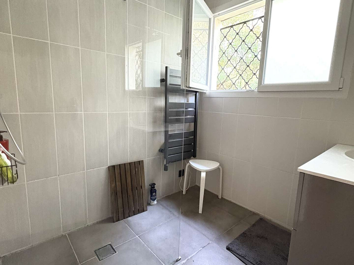 Villa 85 m² en lisière de forêt, 3 chambres, jardin 1 108 m² - Photo 8