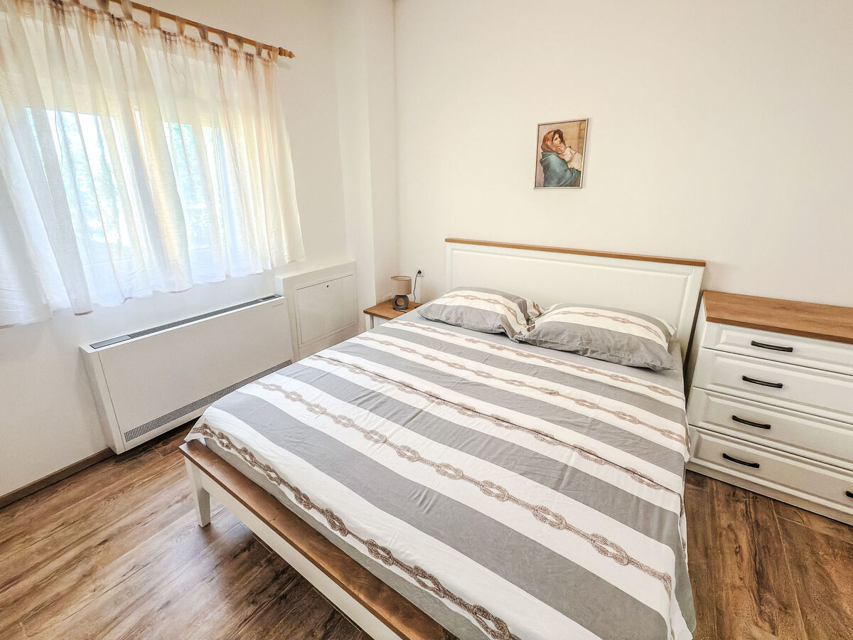 Maison Josip à 550 m de la plage, Starigrad-Paklenica - Photo 17