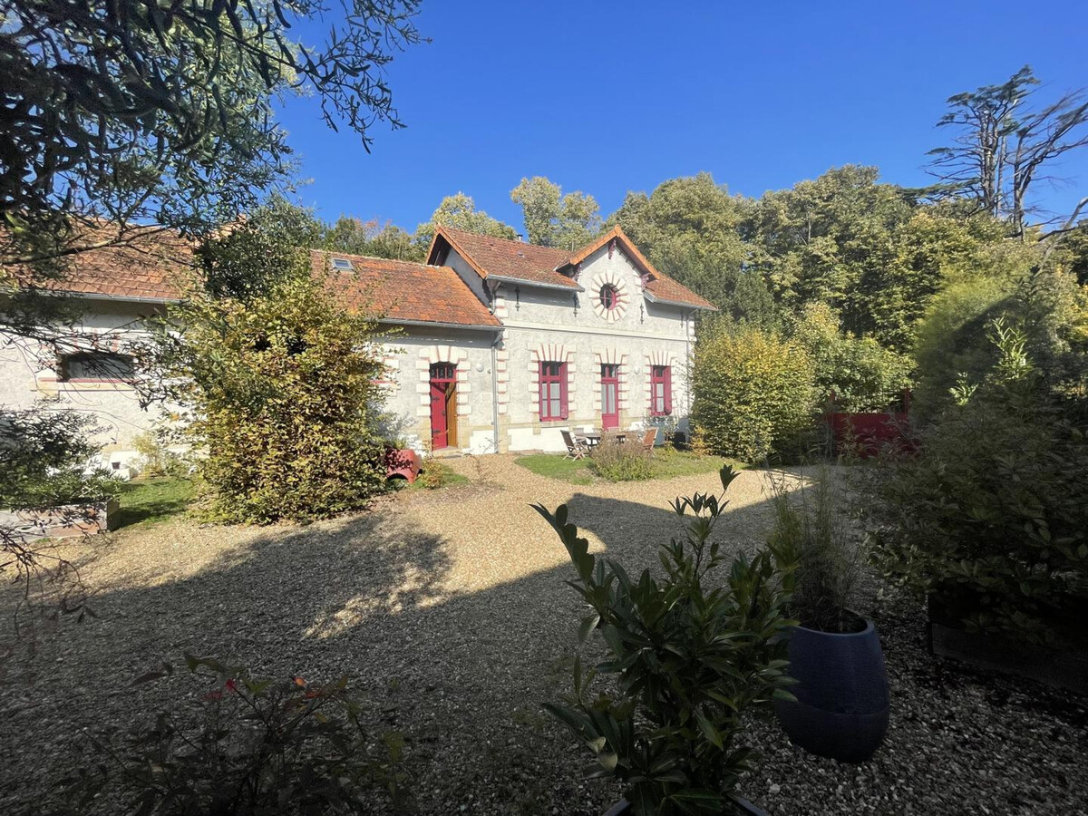 Gîte 9 pers., jardin clos, borne électrique à Ballan-Miré - Photo 1
