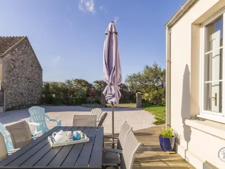Gîte plain-pied avec terrasse, accès plage et GR223 : photo 5