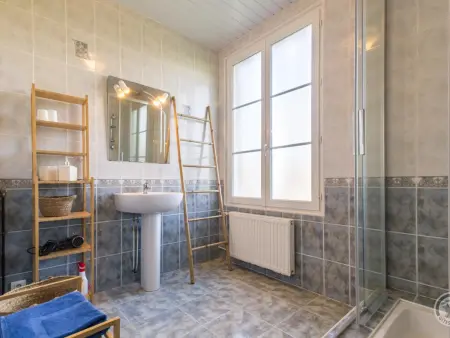 Gîte plain-pied avec terrasse, accès plage et GR223 : photo 12
