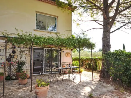 Location appartement à Peypin d’Aigues, Les Santons