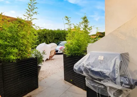 Studio avec terrasse à Six-Fours-les-Plages, proche plage et climatisé : photo 9