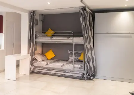 Studio 55 m² avec terrasse privée à Six-Fours-les-Plages : photo 6