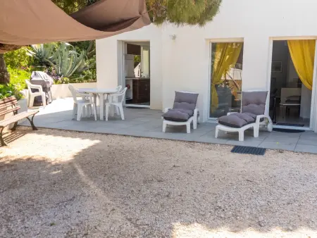 Studio 55 m² avec terrasse privée à Six-Fours-les-Plages : photo 12