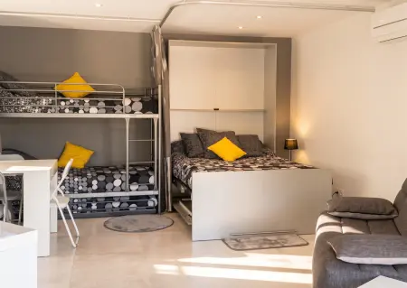 Studio 55 m² avec terrasse privée à Six-Fours-les-Plages : photo 13