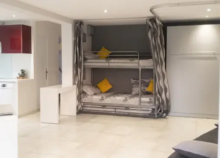 Studio 55 m² avec terrasse privée à Six-Fours-les-Plages : photo 19
