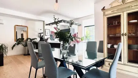 Maison familiale 185 m² avec jardin clôturé à Aubais : photo 8
