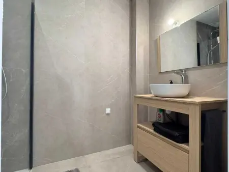 Maison familiale 185 m² avec jardin clôturé à Aubais : photo 12