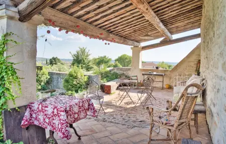 Maison XVIIe siècle avec piscine à Nages et Solorgues : photo 2