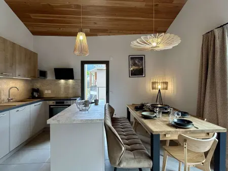 4 pièces neuf 6 pers, terrasse 15m² Sud-Ouest à Briançon : photo 2