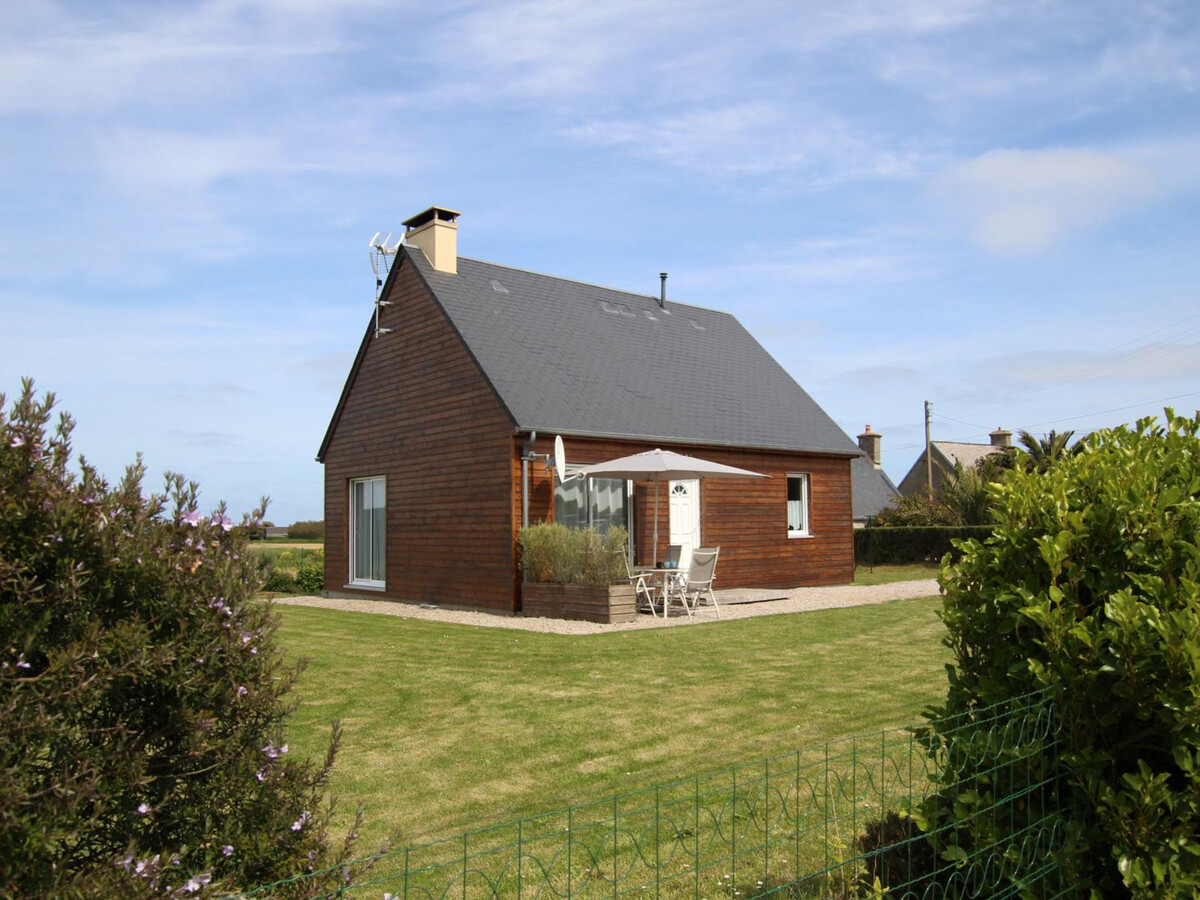 Gîte bois 6 pers. à Montfarville : vue mer et terrasse sud - Photo 13