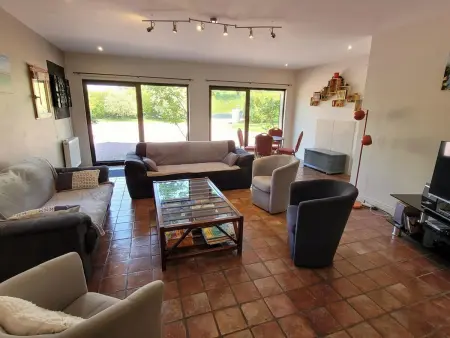 Gîte 15 pers., 6 chambres, piscine chauffée à Isigny-le-Buat : photo 9