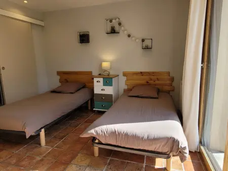 Gîte 15 pers., 6 chambres, piscine chauffée à Isigny-le-Buat : photo 10