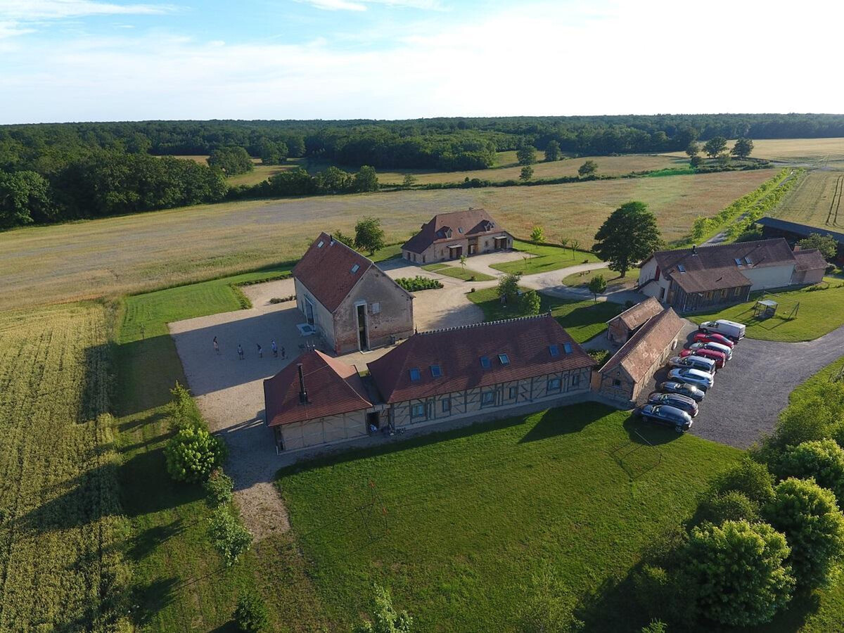 Gîte L'Acolin : 4 pers., 2 chambres, terrasse à Montbeugny - Photo 11